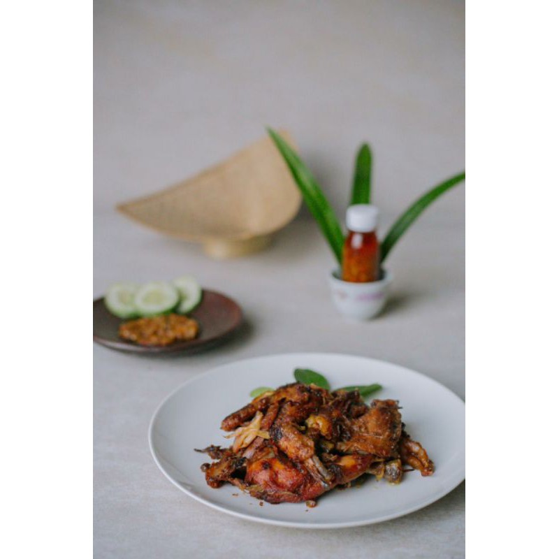 AYAM PEJANTAN 1 EKOR GORENG ASIN VACUM