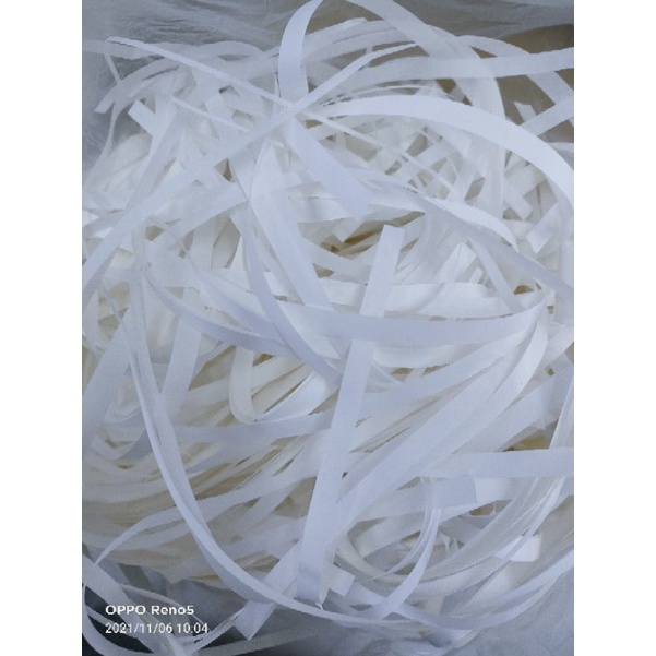 

Kertas Cacah / kertas serut / kertas isian hampers putih potong besar 7mm Putih
