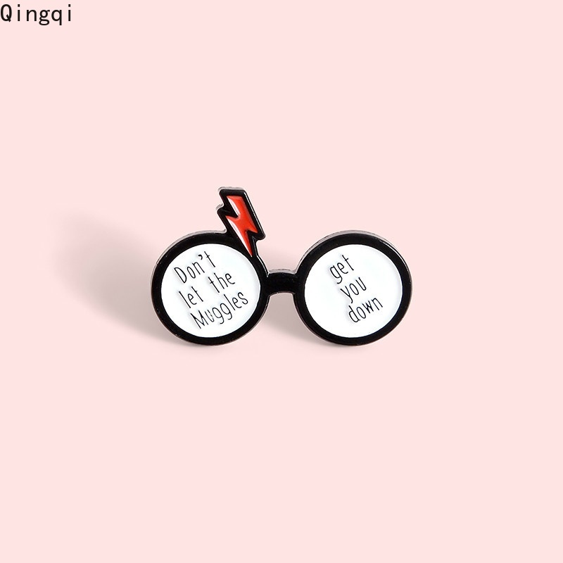 Bros Pin Enamel Desain Petir Magic Wizard