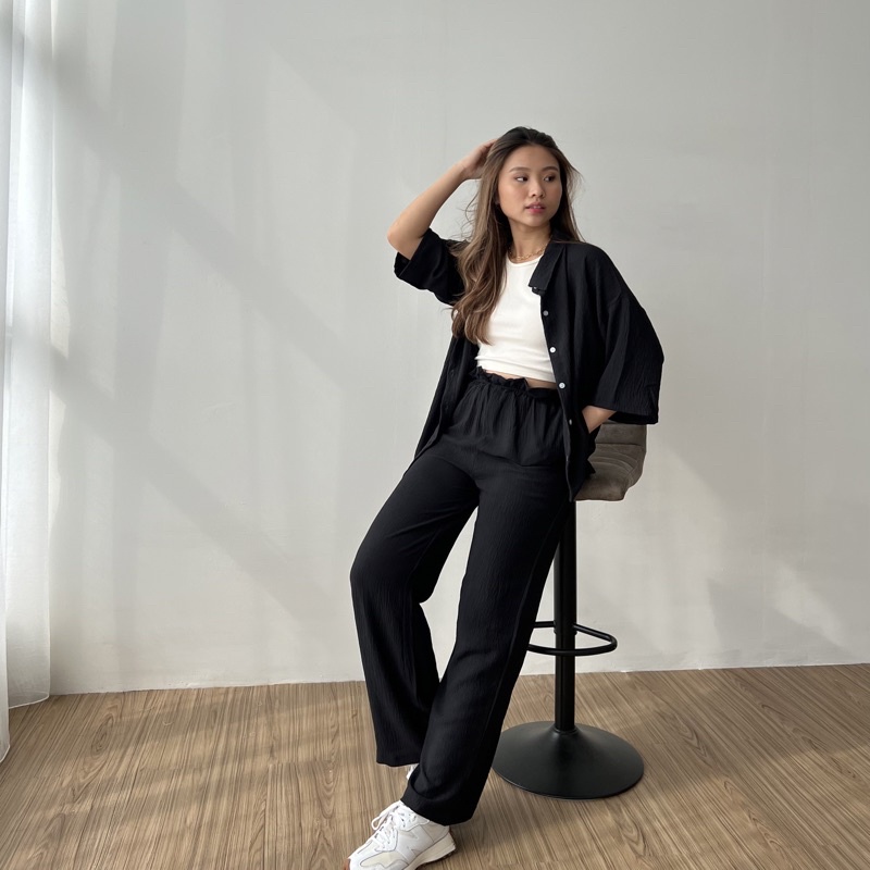 ESSI Sagi Set (top and pants)-Black