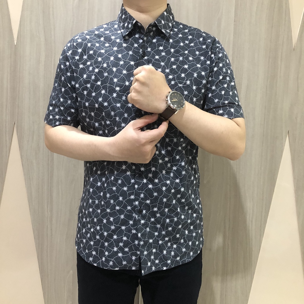 [GRIDLINE - R108 Blue &amp; Dark Grey] Kemeja Print Pria Katun Lengan Pendek Regular Print