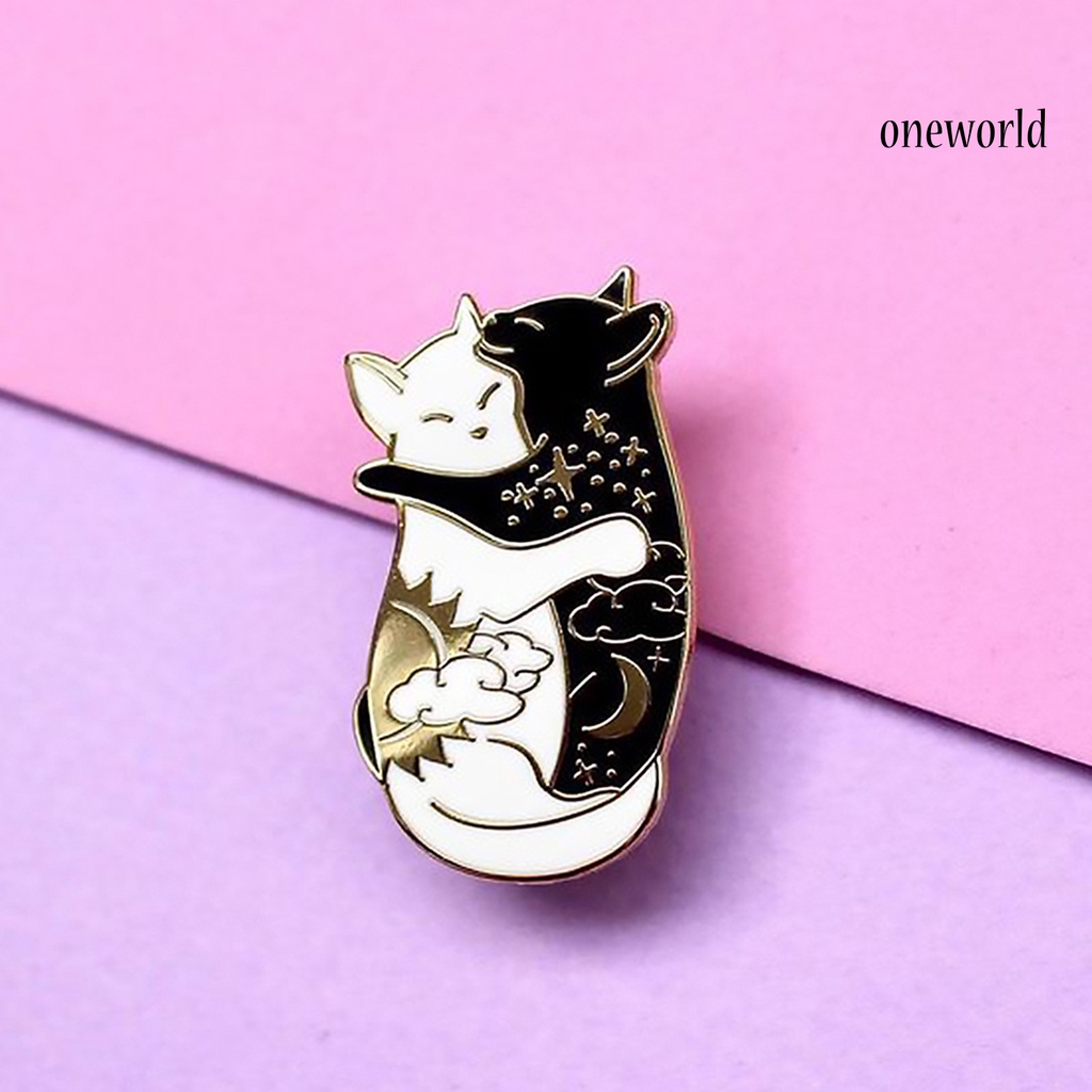 OW@ Brooch Black White Hugging Cats Enamel Alloy Denim Jacket Collar Badge Brooch Pin for Clothes Collar