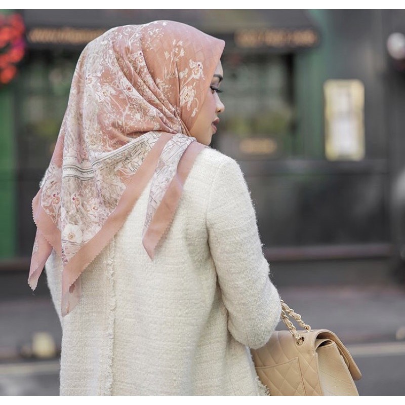 Buttonscarves British Series Preloved Box Sale