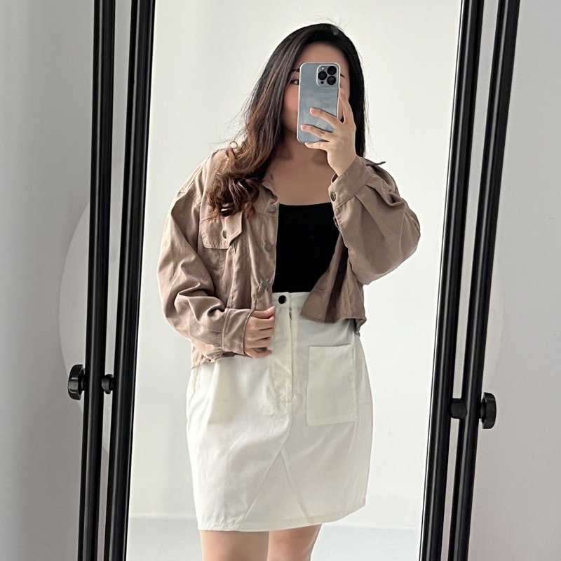 Becca Oversized Jacket (jaket oversized / jaket coduroy / jaket crop / jaket bigsize / outer bigsize / outer kancing / outer coduroy / denim jacket / jaket import / outer import / jaket bigsize / jaket corduroy )