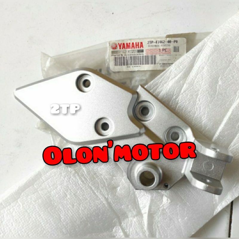 BREAKET DUDUKAN FOOTSTEP DEPAN KANAN VIXION NEW NVA ORIGINAL YGP