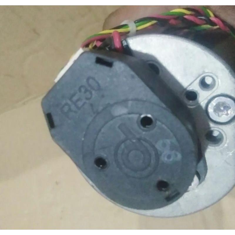 DC motor unkerMotoren 27Volt - 30Amp - 3350Rpm encorder RE30