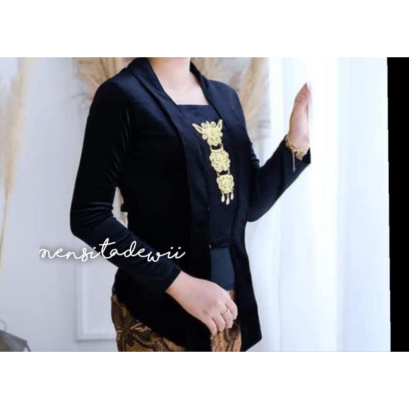 [1 Set] Kebaya Bludru Kutubaru + Bros Etnik / Warna &amp; Size Lengkap