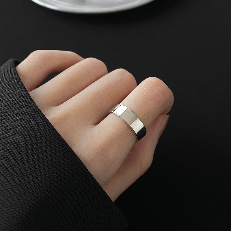 Cincin Jari Tipis Bahan Titanium Gaya Elegan Untuk Hadiah Teman