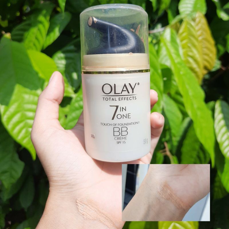BB Cream Olay Total Effects 7 in One Day Cream Touch of Foundation SPF 15