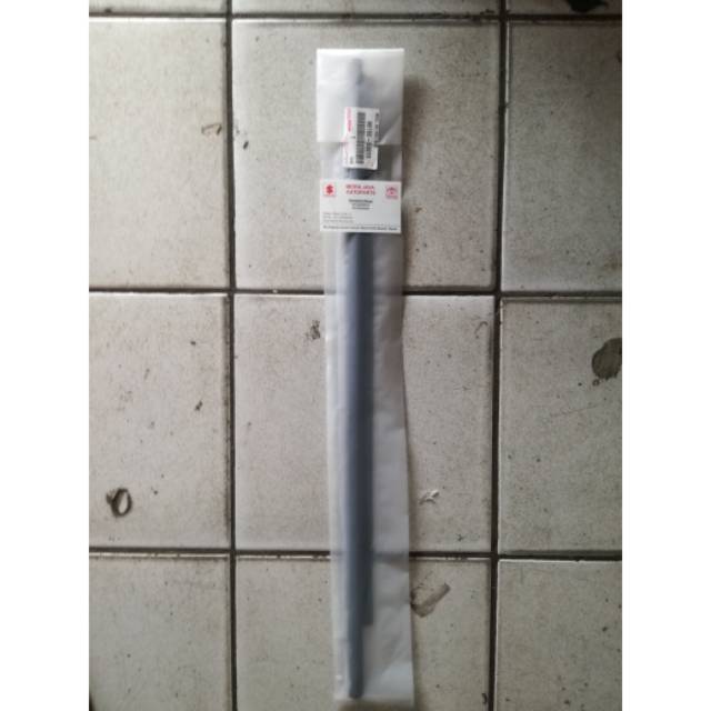 Pelipit/list kaca belakang kanan Toyota Ist