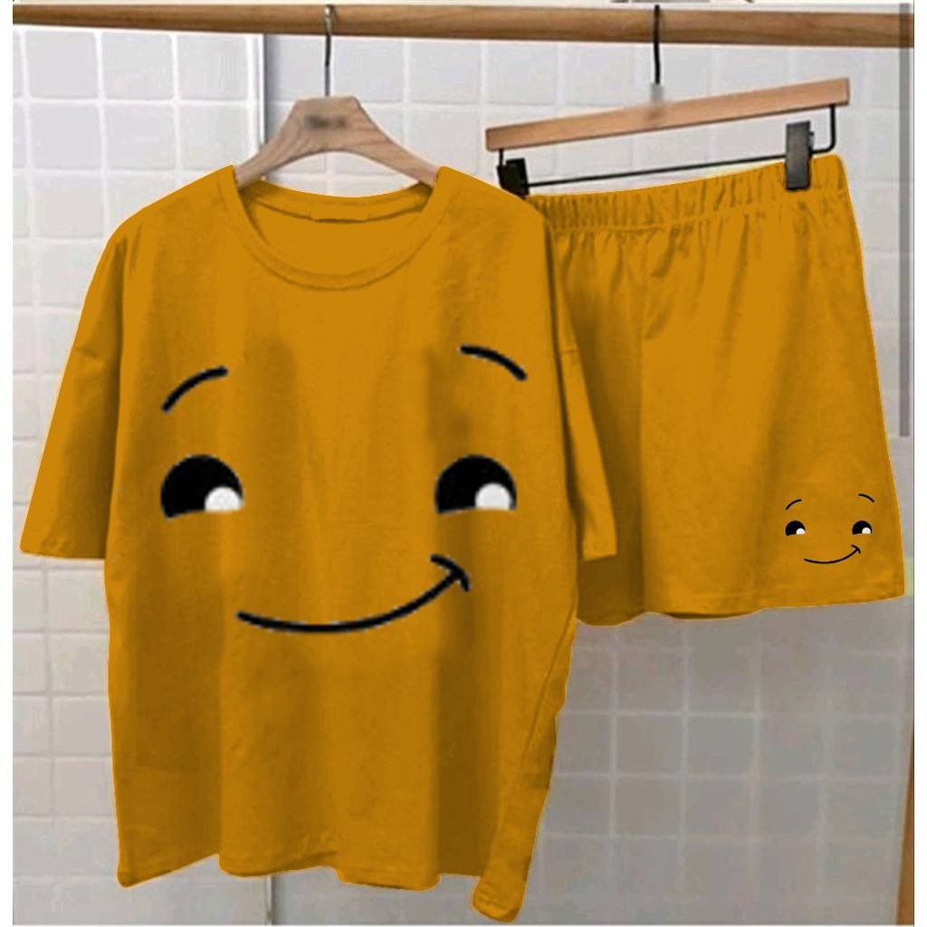 setelan smile wink  imut emoticon muat sampai 62kg setelan pakaian wanita