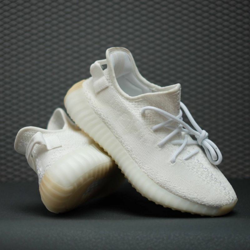 Harga Yeezy 350 V2 Cream Terbaru Agustus 2023 |BigGo Indonesia