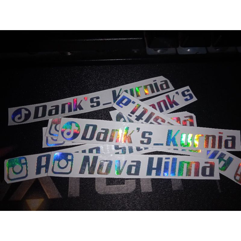 

STICKER NAMA HOLOGRAM BISA REQUEST NAMA & LOGO