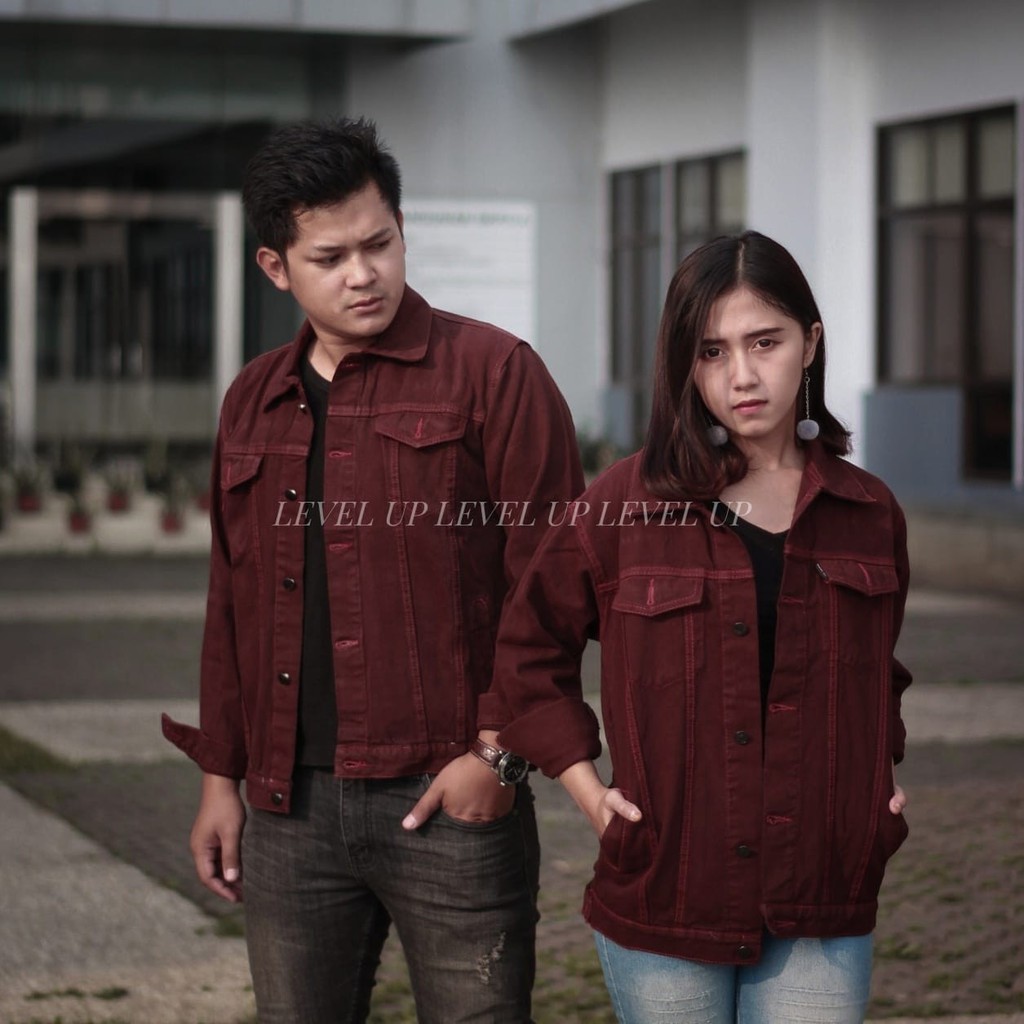 jaket denim maroon