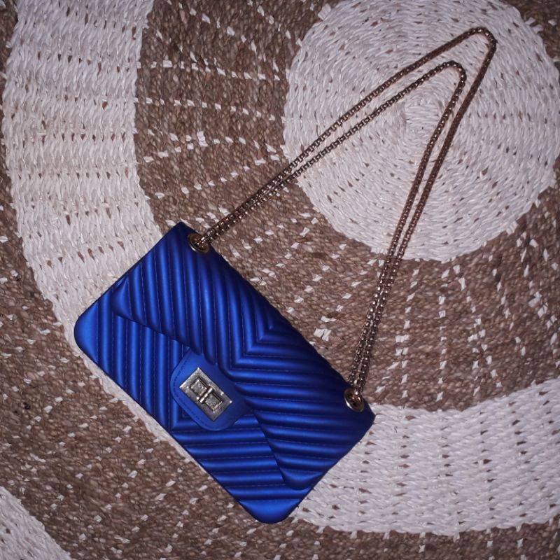 Tas Jelly Matte Maxi Clasic Besar Ukuran 22CM/  Warna Hijau Tas Jelly mate maxi diamond ukuran 22CM