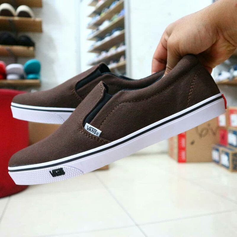 SEPATU SLIP ON PRIA BISA COD KASUAL SANTAI WARNA COKLAT