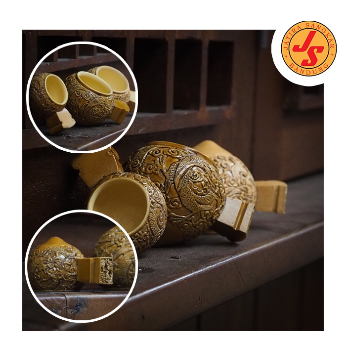 Mangkok Cepuk Cangkir Pakan Burung Motif Ukiran Naga Warna Coklat