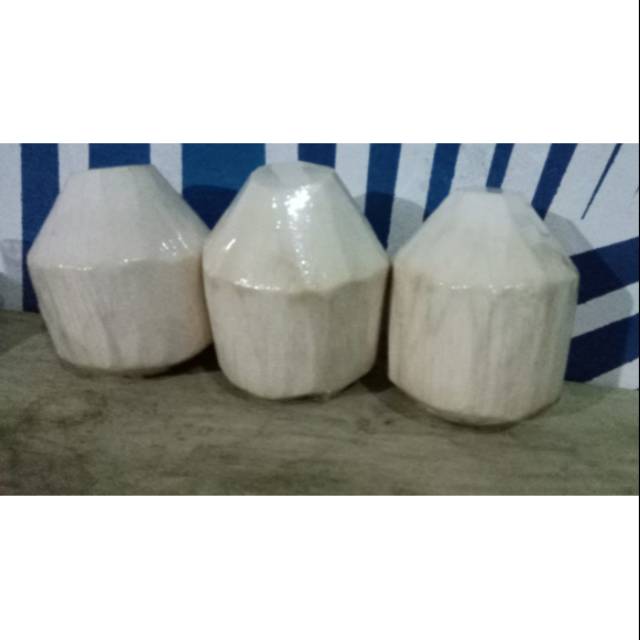 

Kelapa muda kupas kakang adi