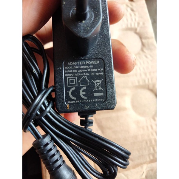 ADAPTOR 12 V 0.6AMPER