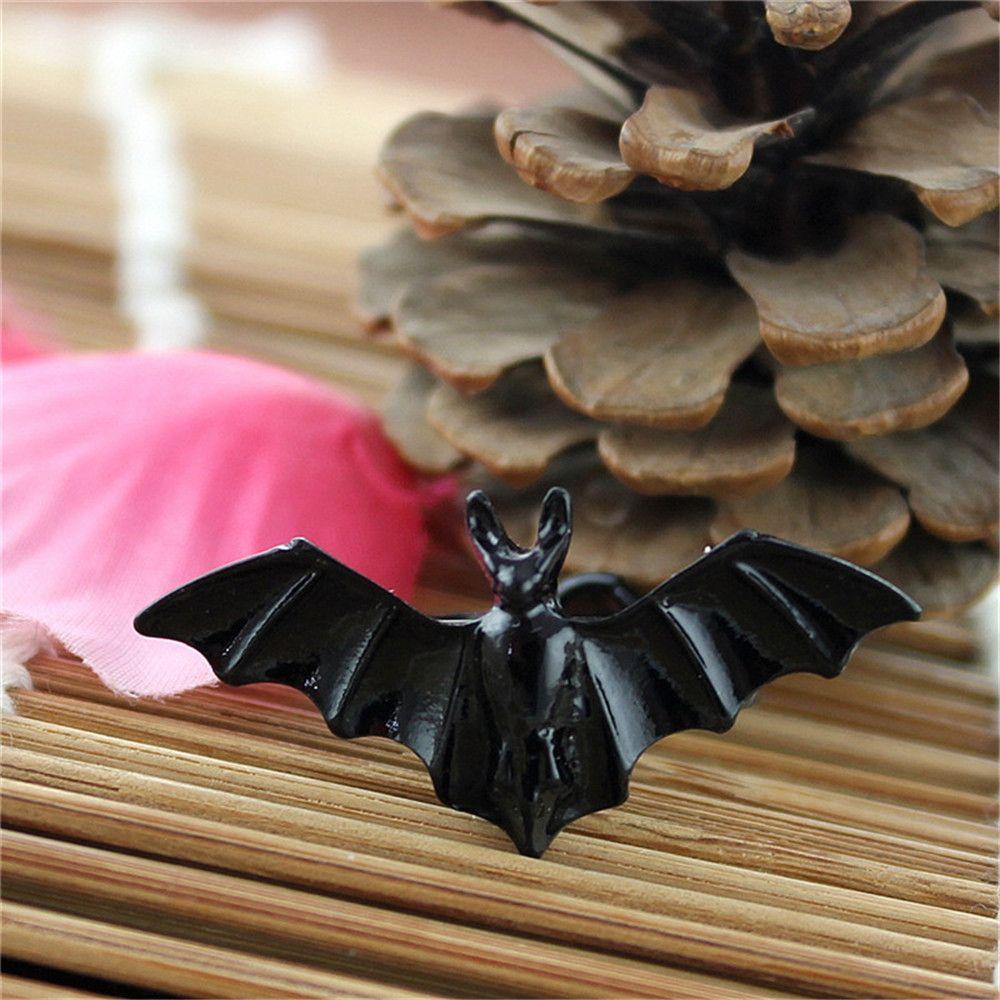 Lily Halloween Stud Earring Tren Gaya Punk Festival Cosplay Hadiah Cincin Perhiasan Kelelawar Hitam