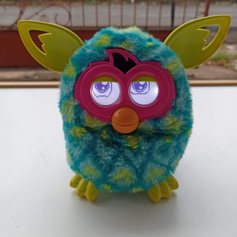 Furby Boom Peacock Original Hasbro - Mainan Bayi Anak