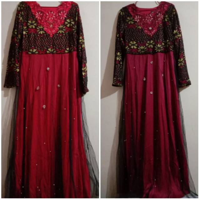 Gamis Brukat Merah kombinasi Tile Polos
