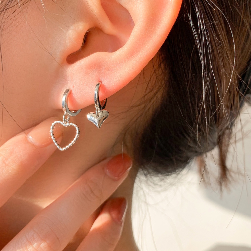 Anting Tusuk Asimetris Bentuk Hati Hollow Casual Simple Untuk Wanita