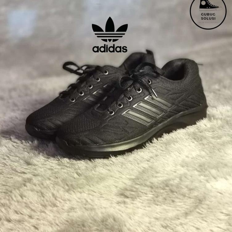 Terbaik.. Sepatu sekolah / sepatu hitam polos / sepatu polos merek Adidas