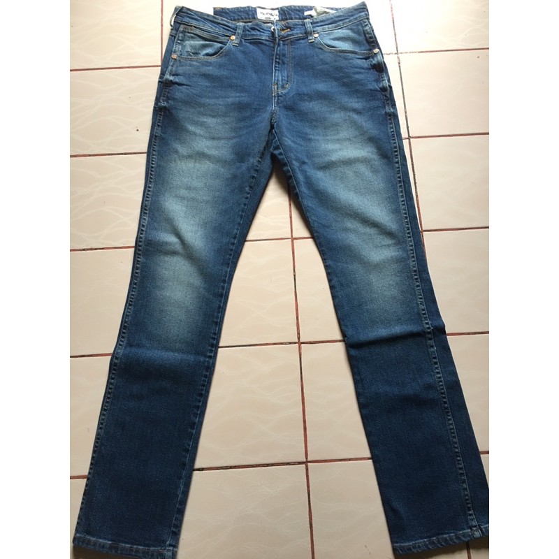 wrangler vegas skinny tapered size 33