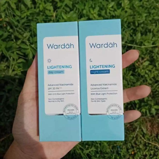 Wardah Paket Lightening Cream Siang dan Malam 20 ml