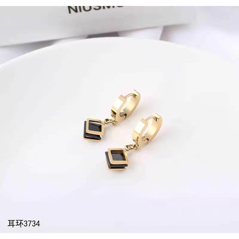 Anting–anting titanium  3734