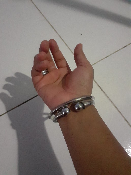 Gelang Pria Baja Stainless Steel Bulat Sorong Anti Karat