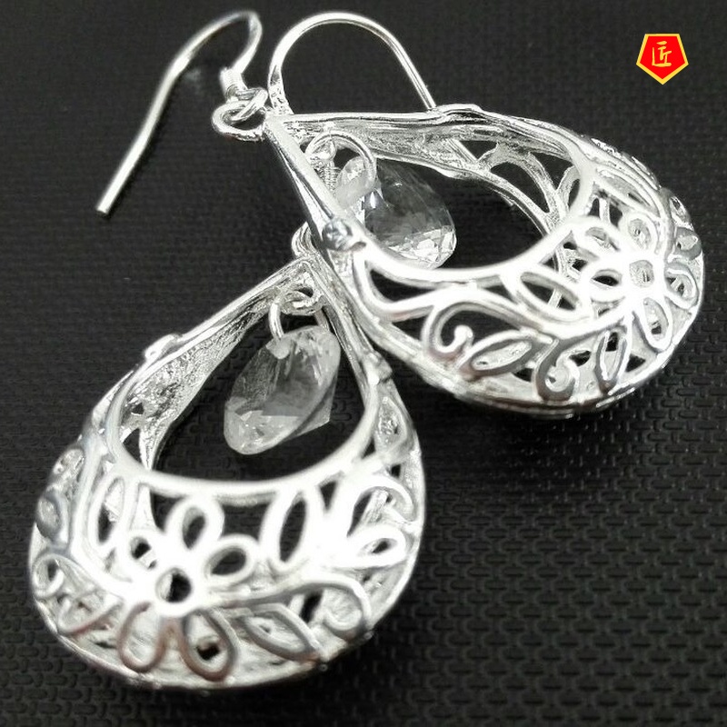 [Ready Stock]Silver Flower Rhinestone Earrings Creative Personality