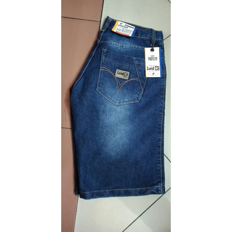 Celana jeans pendek pria fashion standar style