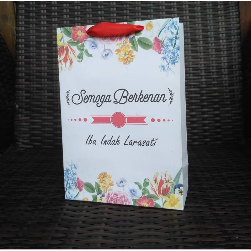 

paperbag ukuran 18x8x26