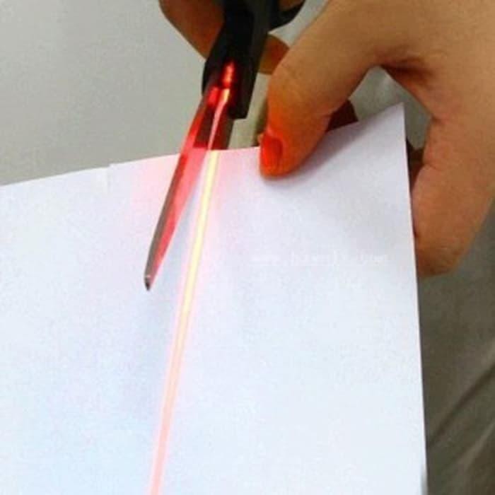 

Unik Gunting laser gunting dengan bantuan laser agar potongan lurus