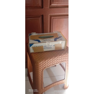 kotak tissu/masker Akrilik