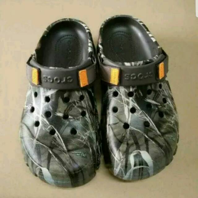 camo offroad crocs