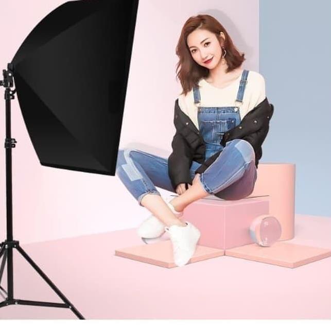 Lebih Bagus Paket Lampu Studio Softbox Lighting Dan Light Stand + Light 45 watt