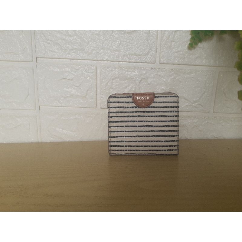 dompet fossil stripe black & white