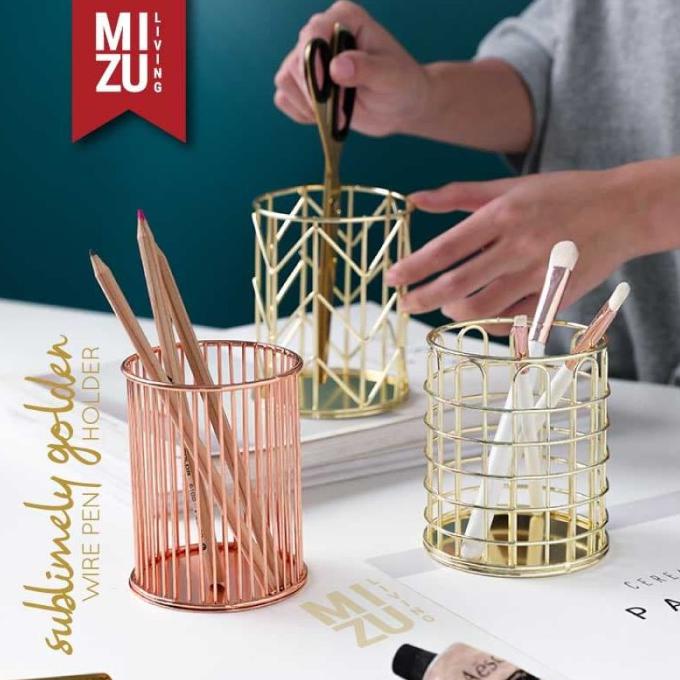 

Big Sale SUBLIMELY GOLDEN Office Stationery V1 Pen Holder Tempat Alat Tulis ATK - CHEV W PEN H YG