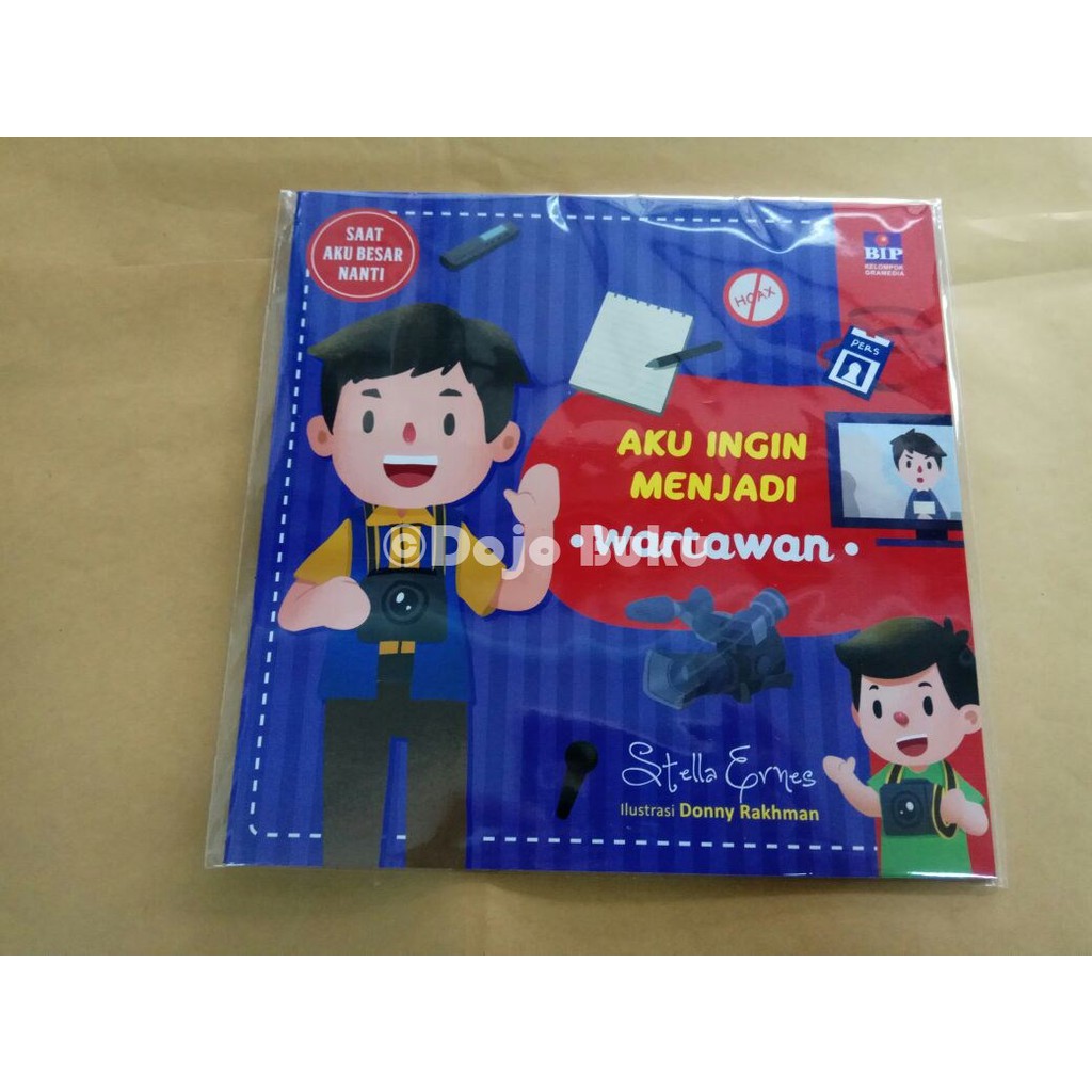 Aku ingin Menjadi Wartawan by Stella Ernes