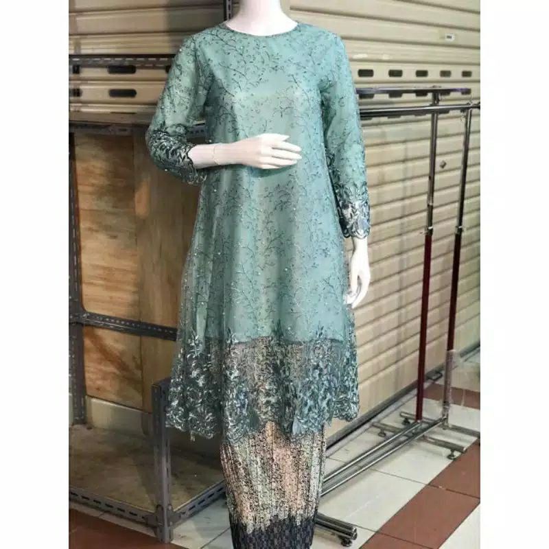 NEW KEBAYA TUNIK TILLE JUMBO 130/KEBAYA MODERN LD 130/KEBAYA PESTA/KEBAYA KEKINIAN-Wardah
