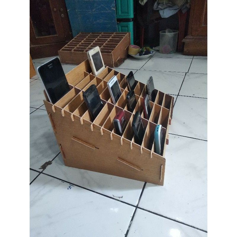 Jual Rak Hp Servisan 36 Slot RAK KOTAK KAYU SPAREPART HP - RAK ...