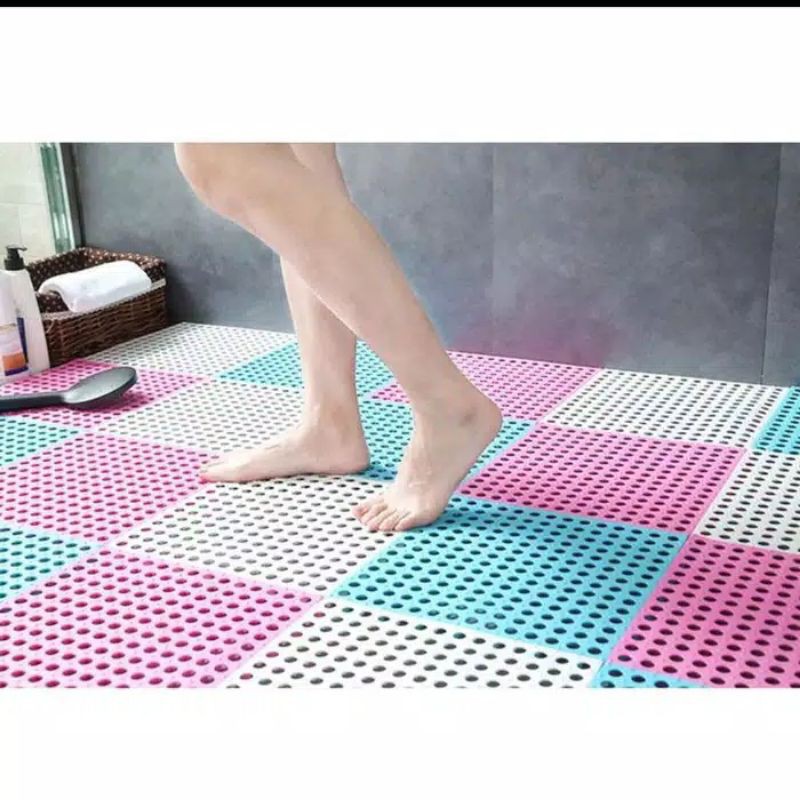 Karpet kamar mandi polkadot 30X30cm