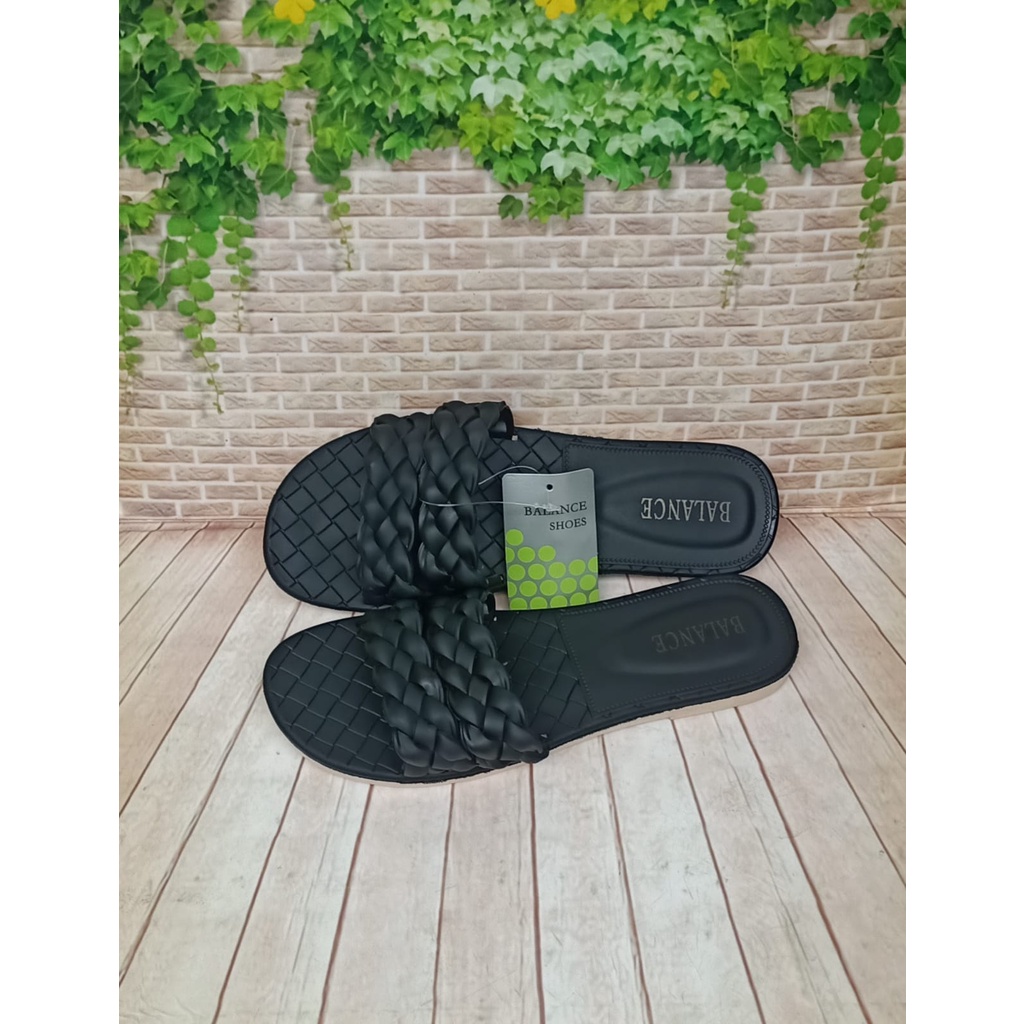 SANDAL JELLY WANITA SANDAL KARET PEREMPUAN TERBARU 2123 BALANCE DAN 2132 HYS-Hitam blc