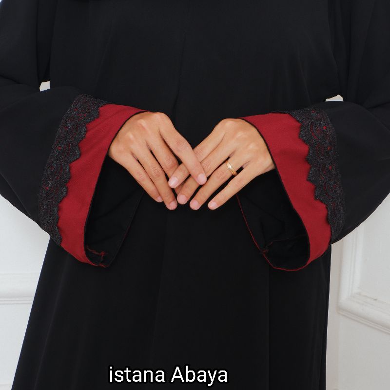 1 lagi koleksi TerBaru abaya aplikasi tangan mesir aksen renda hitam di tangan keren elegan namun minimalis