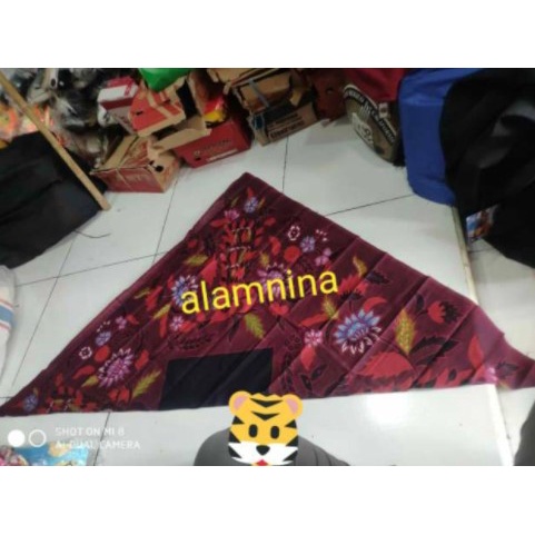 HJH Udeng madura segitiga 