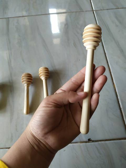 Honey Dipper: Sendok Madu Kayu Pinus Mini - 16 cm