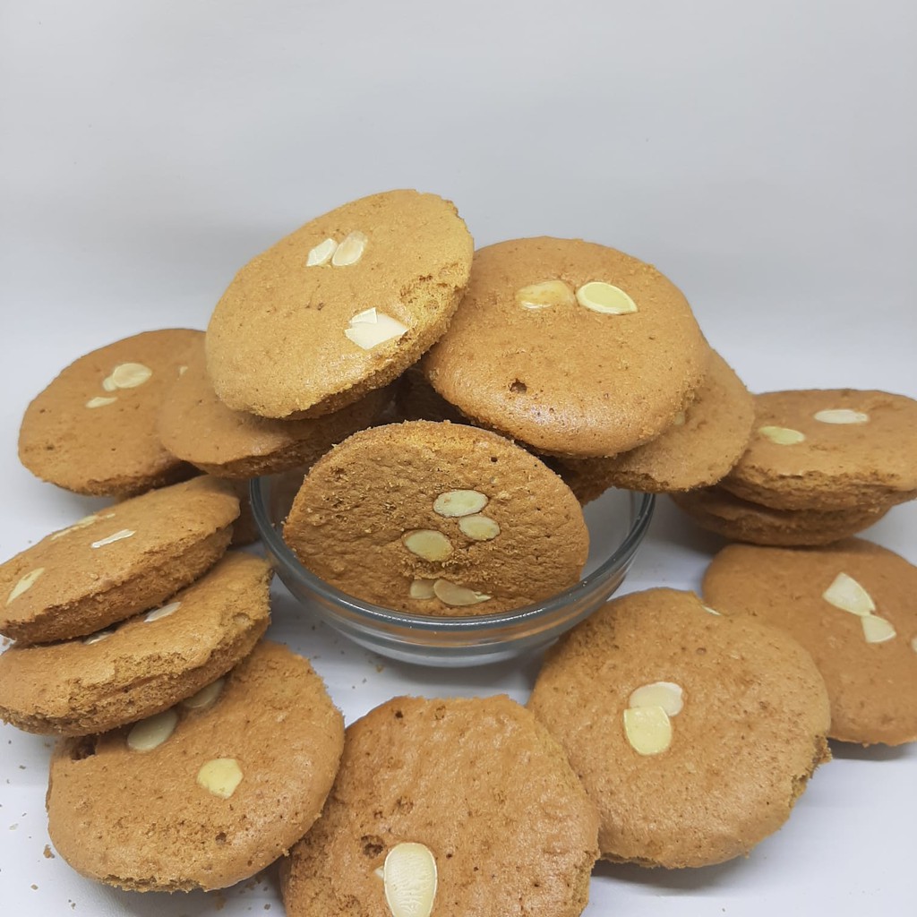 

DEB Bolu Kering Mocca Almond 250gram